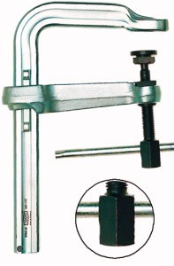 BESSEY Hochleistungszwinge Stahlbau STBS50 extrem schwer
Spannweite 500 mm/Ausladung 200 m/Schiene 50x25 mm
mit Sechskant 36 mm am Spindelende