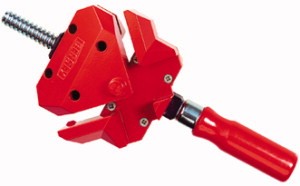 BESSEY Winkelspanner WS6
Spannweite 2 x 100 mm/Backenhöhe 36 mm/Durchgang max. 60 mm
