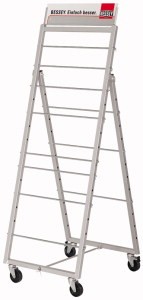 BESSEY Zwingenwagen ZW1 unbestückt - hält bis zu 90 Zwingen 
Abmessung: 50x60x146 cm/für Zwingen mit Spannweite zwischen 120 und 600 mm