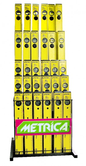 METRICA DISPLAY MIT 30 MegaLevel WASSERWAAGEN Genauigkeite 0,50 mm/m mit 2 stossfesten Acryl-Libellen