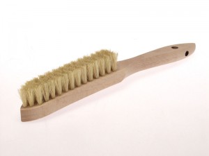 LESSMANN Handbürste mit Holzkörper 4-Reihig FIB Fibre weiß 
Länge 290 mm/Besatz 140 mm/Höhe 25 mm Loch ø 10 mm