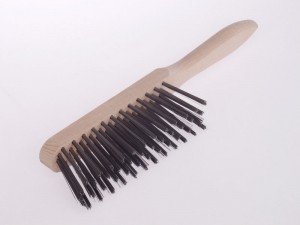 LESSMANN Handfeger mit Holzkörper 4-Reihig STA Stahldraht glatt ca. 0,25 Länge 320 mm/Breite 35 mm/ Besatz 150 mm/Höhe 60 mm
